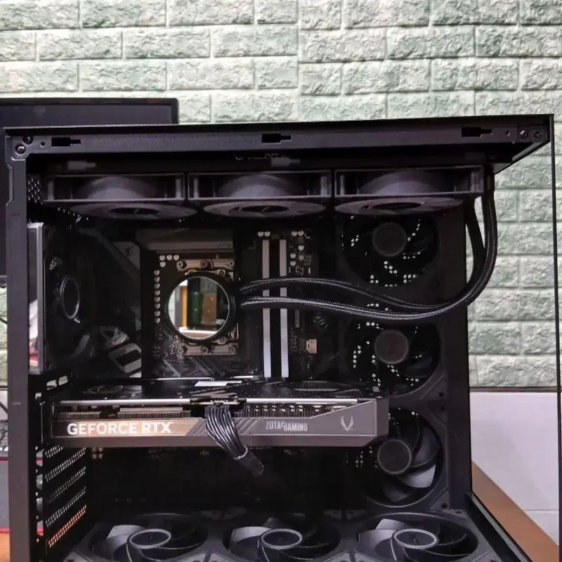 색상변경 가능 / 미사용 ) 9800X3D & RTX5070 게이밍 컴퓨터 pc