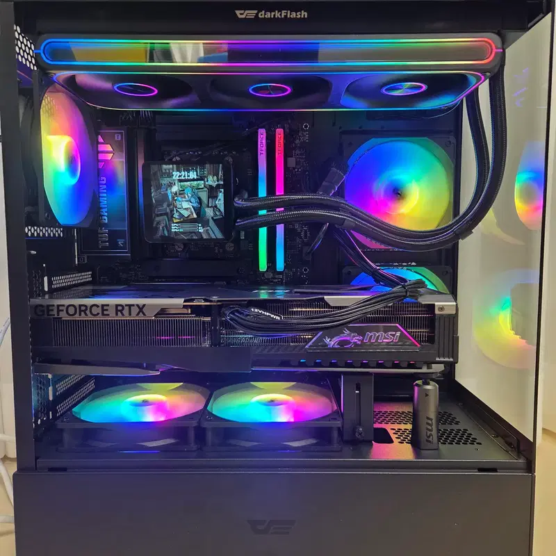 9950x3d, x870e wifi 7,2tb, 5080 본체 _5090