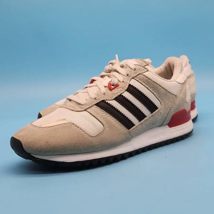 b 아디다스 ZX 700 여성운동화 240