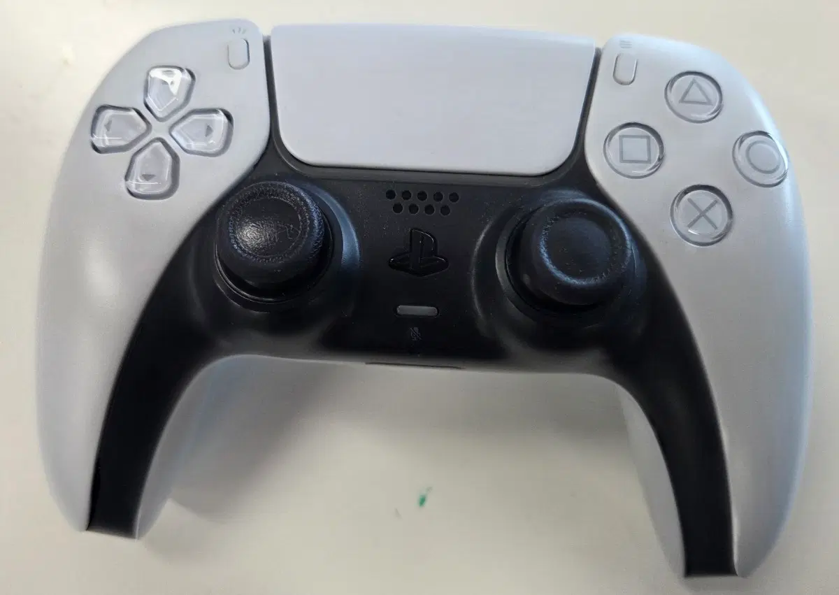 PS5 듀얼센스 화이트 홀센서 판매합니다.