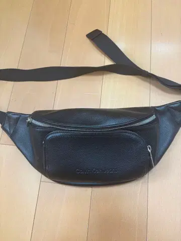 Calvan Klein 숄더백 블랙