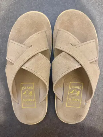 Island Slipper 스웨이드 샌들 베이지 사이즈 6(24cm)