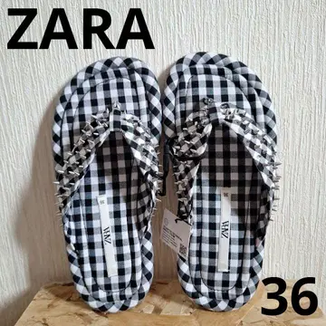 [ 새상품 ] ZARA 스터드 깅엄 체크 플랫 플립플랍 36