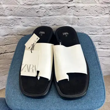 ZARA 플립플랍 화이트 36 23.5cm ( A-10)