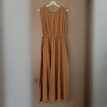 emmi atelier 앞뒤 2WAY 린넨 슬리브리스 원피스 Web 한정판