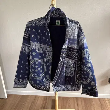 atmos x ELEPHANT BRAND 콜라보 반다나 퀼팅 재킷