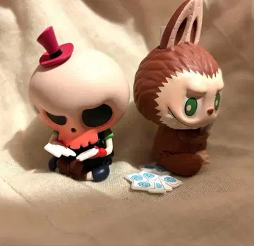 재판매 POP MART LABUBU (라부부)와 TYCOCO (타이코코)