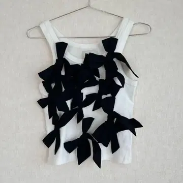 즉시 배송 Bibiy. RIBBON MANIA TANK TEE