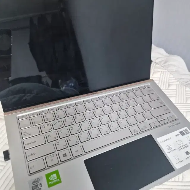[판매] 아수스 젠북 14 노트북 (인텔 i5 / RAM 8G / SSD 512G / 외장그래픽 MX250)