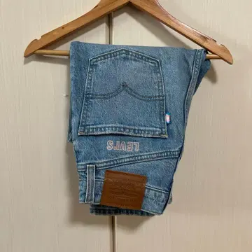 Levi's 70s 하이 슬림 스트레이트 데님 23