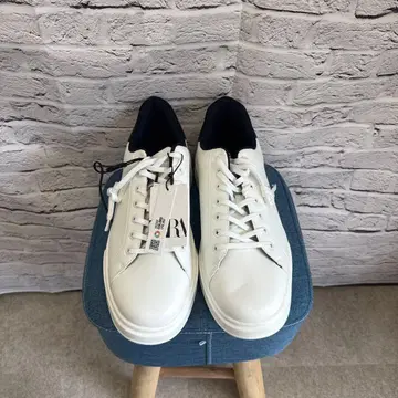 ZARA 화이트 스니커즈 44 (F-2)