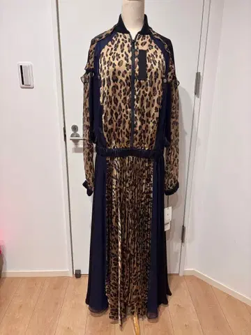 sacai 레오파드 팬츠 사이드 플리츠