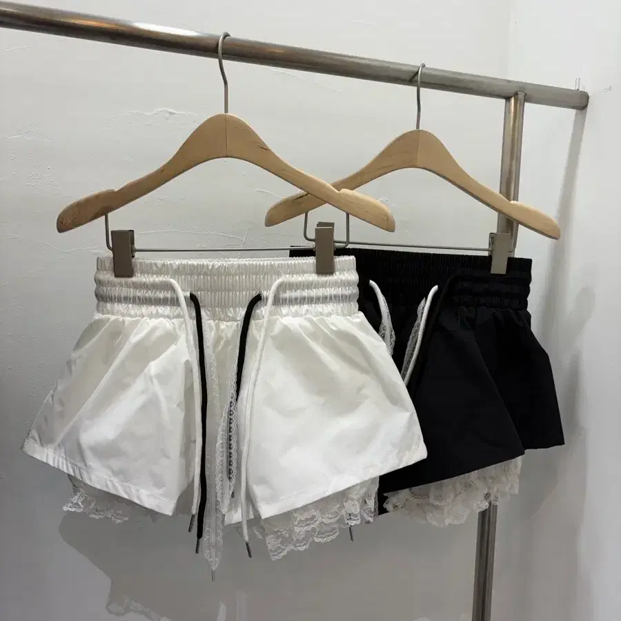 수입 레이스 반바지 (로썸제이 제이지 모브쇼룸 플리에 드오브 문피버 라첼 애셔 엉넬)