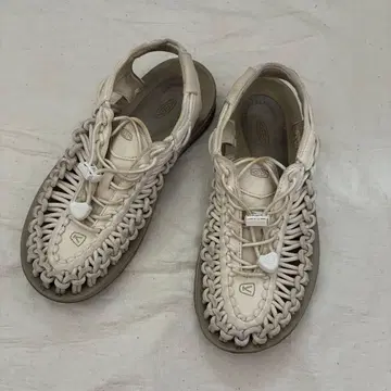 KEEN UNEEK 샌들 화이트
