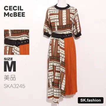 새상품급 CECIL McBEE 원피스 롱 기장 오분 소매 플레어 올 패턴