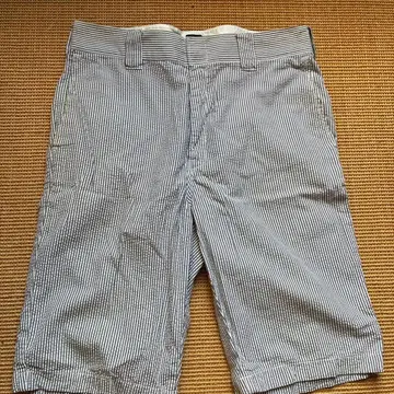 BEAMS x Dickies 시어서커 숏팬츠 34