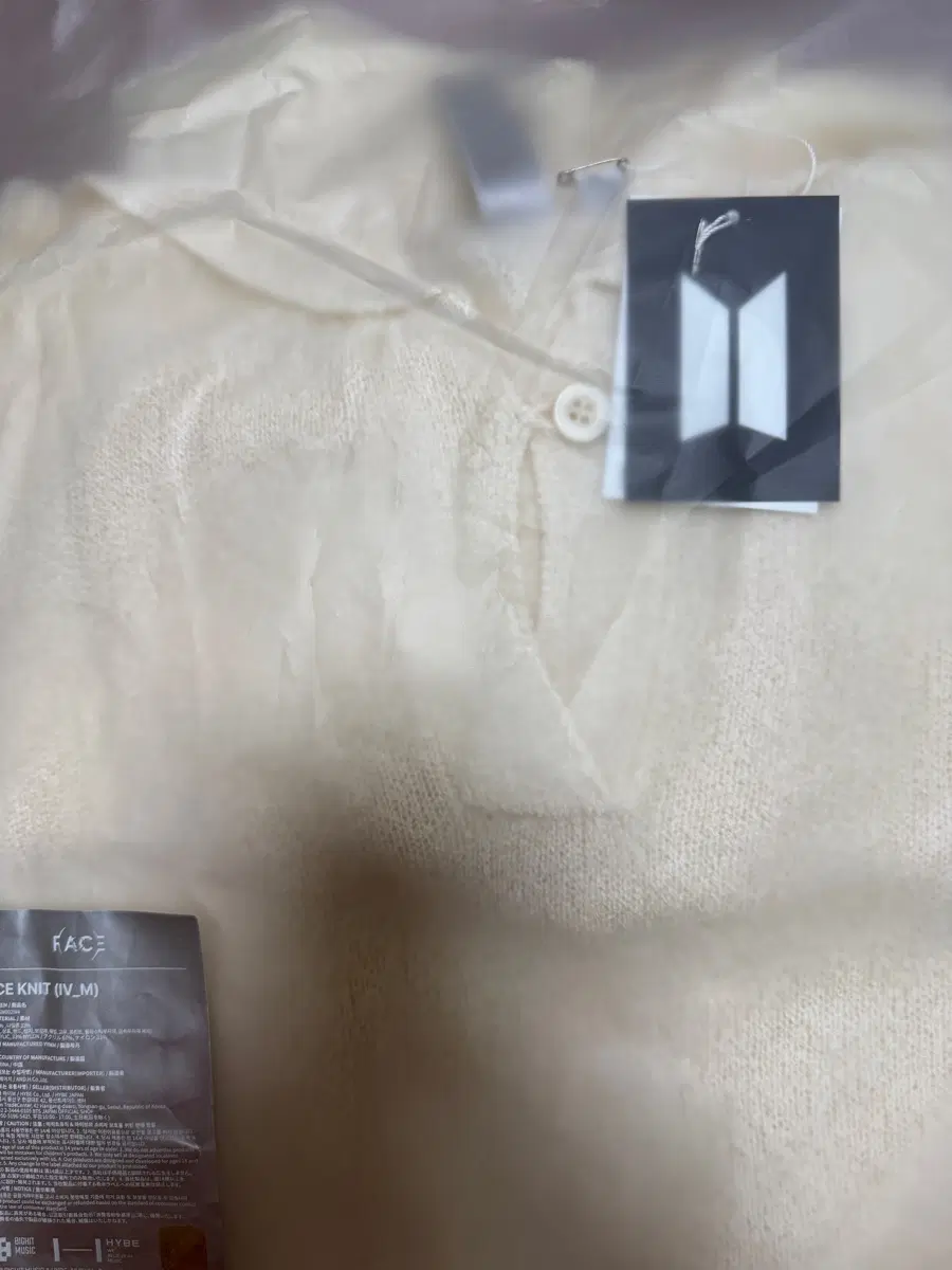지민 니트 JIMIN FACE KNIT M사이즈 양도