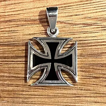 [ New Arrivals ] 실버925 & 레진 아이언 크로스 펜던트