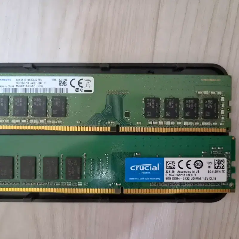 삼성 8GB DDR4 / 크루셜 8GB DDR4 램 팝니다