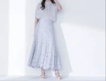 NATURAL BEAUTY BASIC 바이컬러 레이스 머메이드 스커트
