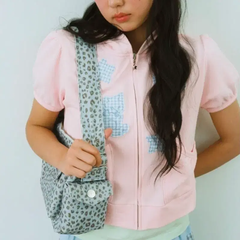 샤키리 leopard pocket bag blue 레오파드 포켓백
