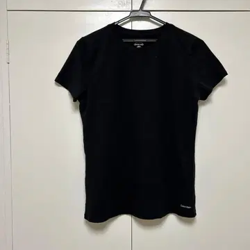 여성용 Calvin Klein 반팔 T셔츠 블랙 L 사이즈