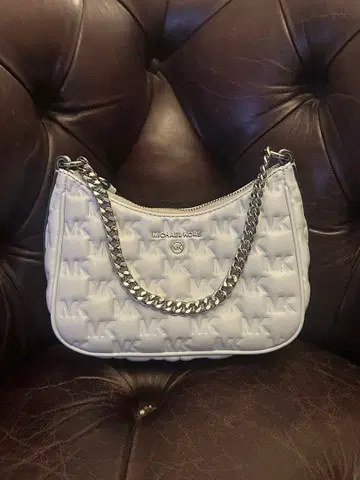 MICHAEL KORS 퀼팅 숄더백 스카이블루