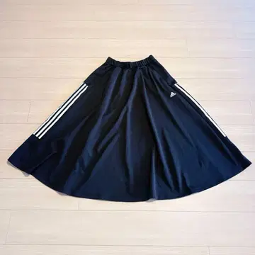 adidas 롱 플레어 스커트 SX ( S~M)