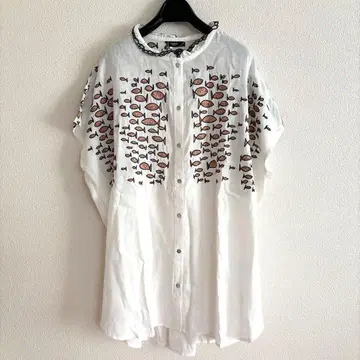 새상품 Marble SUD 마블슈드 물고기 자수 반팔 블라우스 화이트
