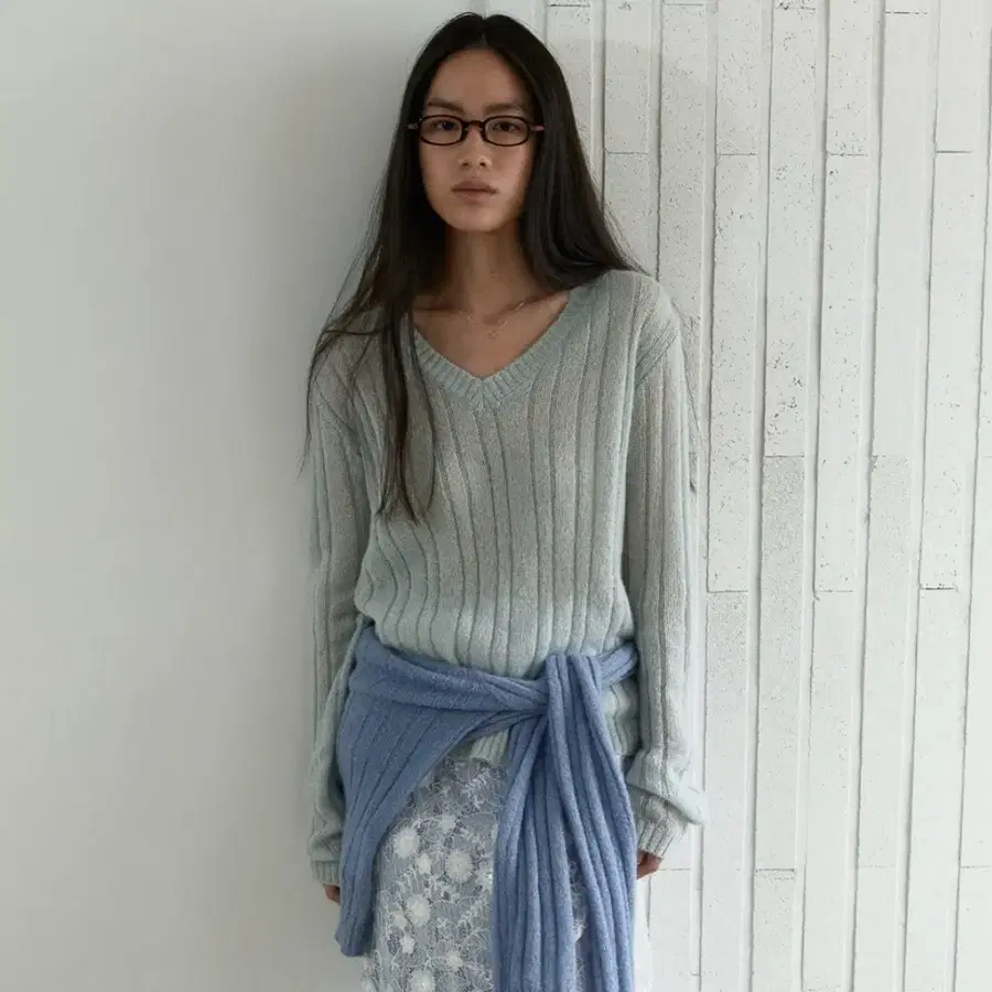 [새상품]마조네 SHEER V-NECK KNIT_MINT