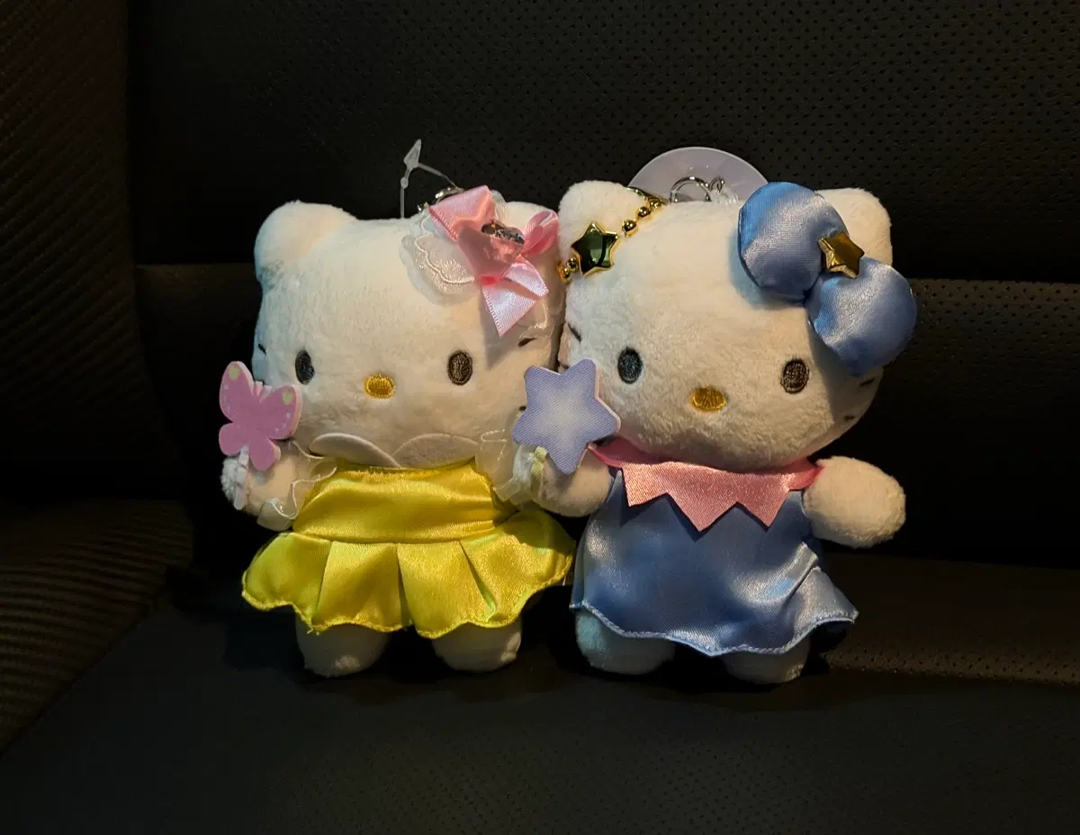 [일괄] 산리오 요정 헬로키티 인형 키링 세트 (옐로/블루)