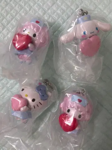 산리오 캐릭터즈 간호사 스윙 마스코트 4개 세트