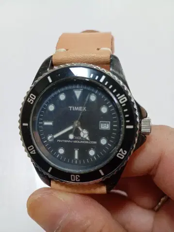 TIMEX 남성용 손목시계 아날로그 쿼츠 사외 가죽 벨트