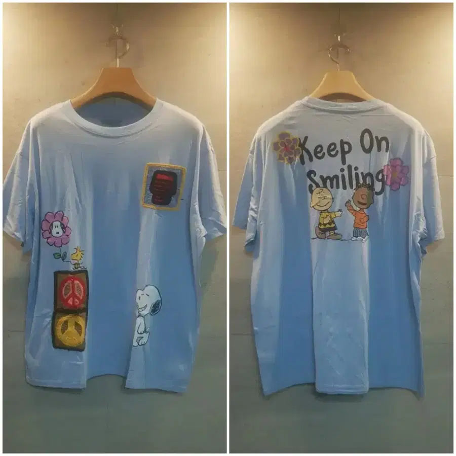 PEANUTS 스누피. 블루 반팔티.