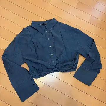 ZARA 크롭 기장 긴팔 셔츠