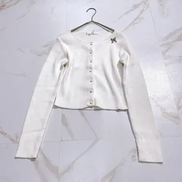 새상품급 클리닝 완료 Rene 가디건 리브 니트 비쥬 버터플라이