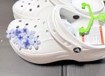 crocs 벨라 크로그 화이트 샌들 참 포함