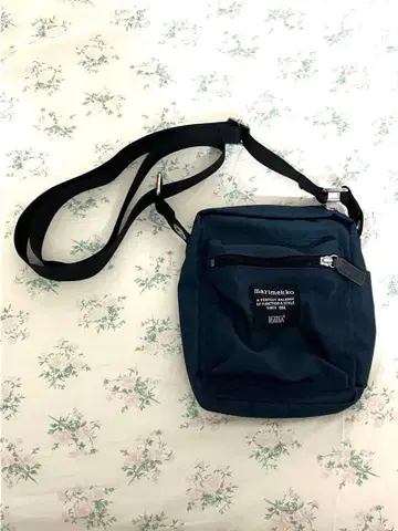 marimekko 마리메꼬 숄더백 네이비