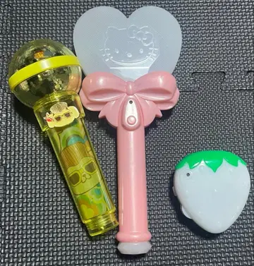 산리오 퓨로랜드 미라클 하트 라이트 딸기 라이트 마이크