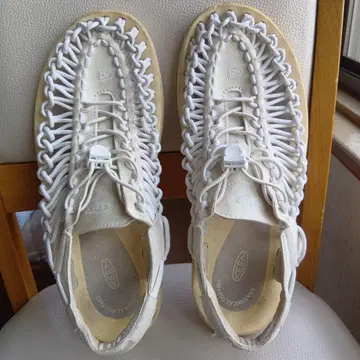 KEEN 샌들 화이트