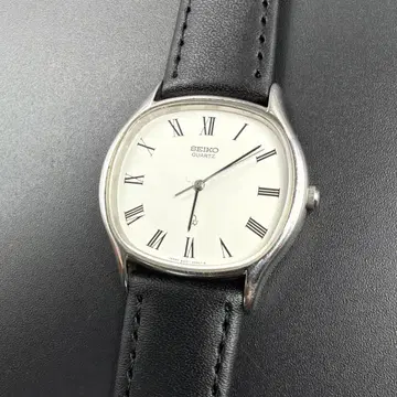 세이코 샤리오 6431-5040 로만 화이트 실버 쿼츠