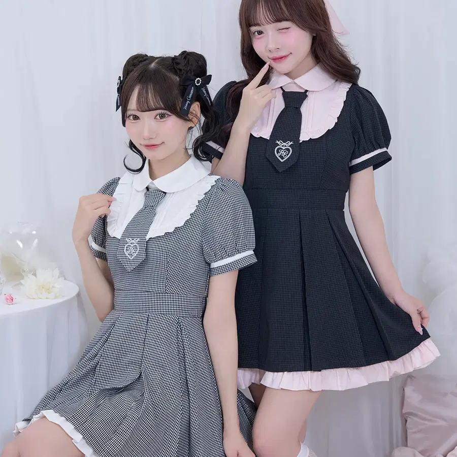 허니시나몬 배색 넥타이 반팔 원피스