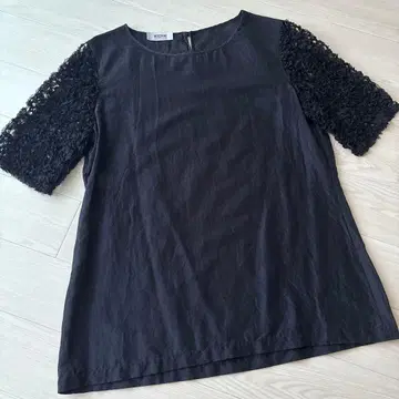 MOSCHINO CHEAPANDCHIC 반팔 티셔츠 블랙