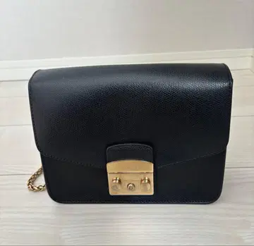 FURLA 메트로폴리스 숄더백 블랙 가죽 현행 모델