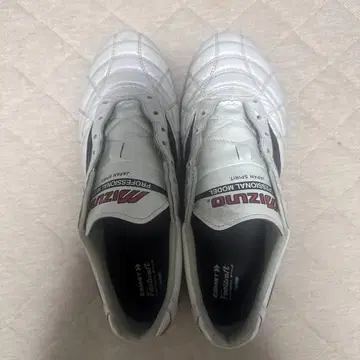 MIZUNO MORELIA 축구 스파이크