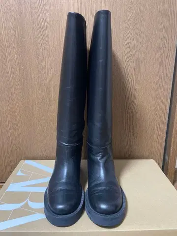 ZARA 가죽 부츠 38