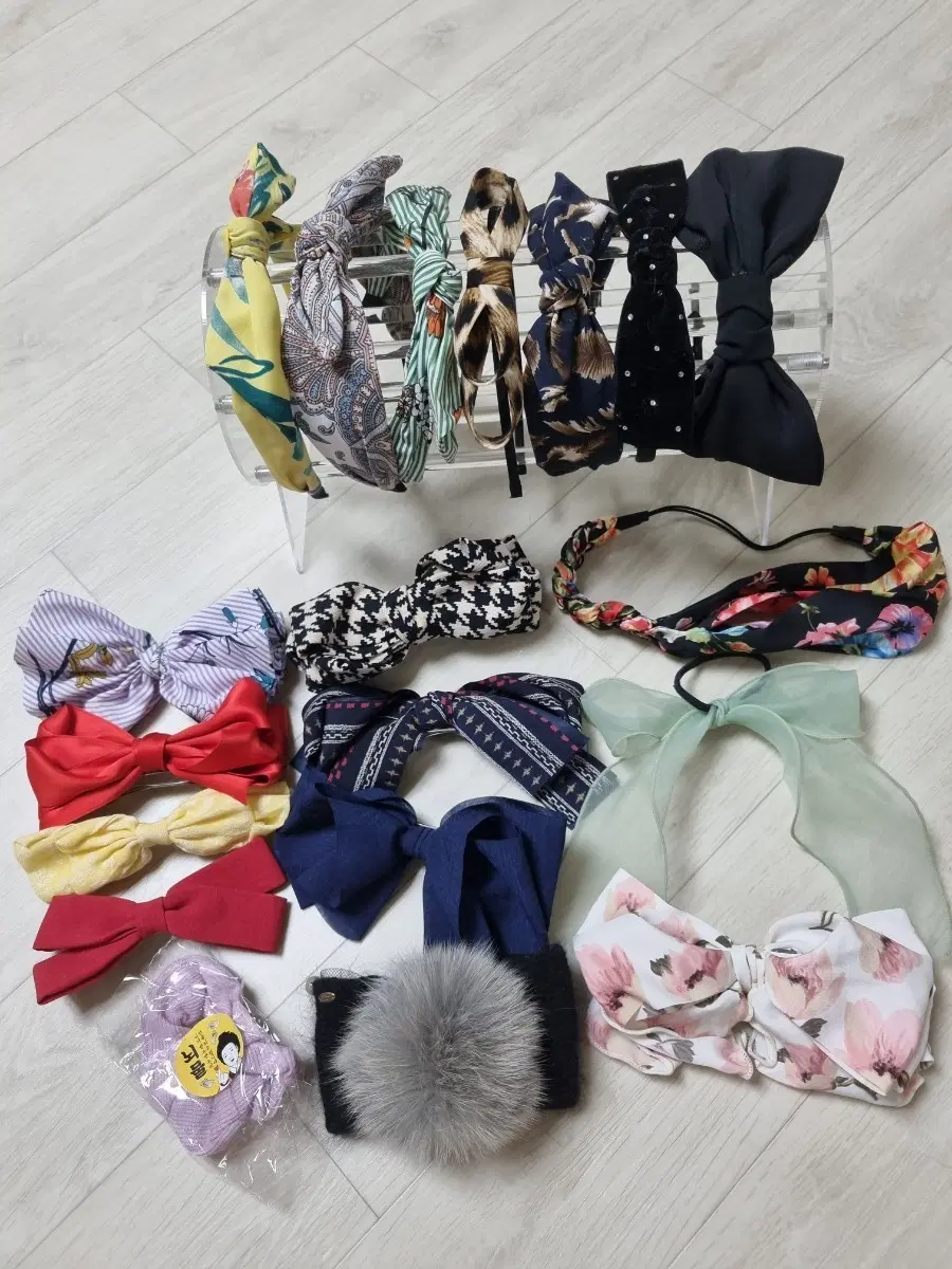 아크릴머리띠보관함+머리띠+머리핀+머리끈 모두 포함