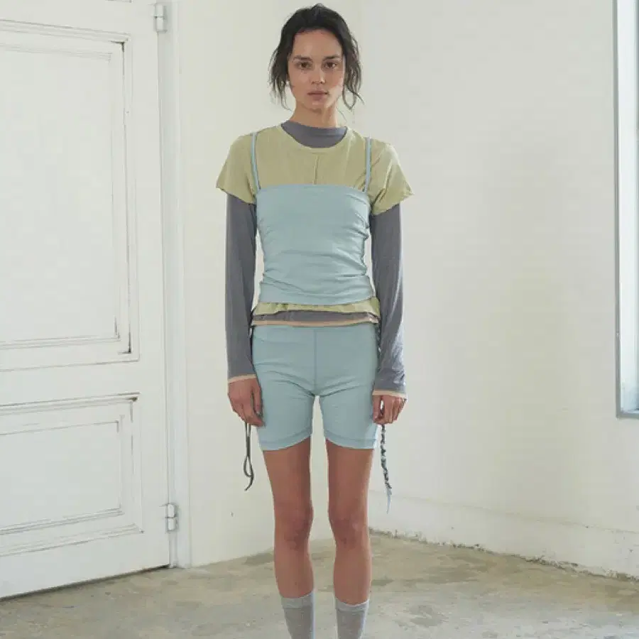 베르소(verso) Reversible Strap Jersey Top-white 새상품