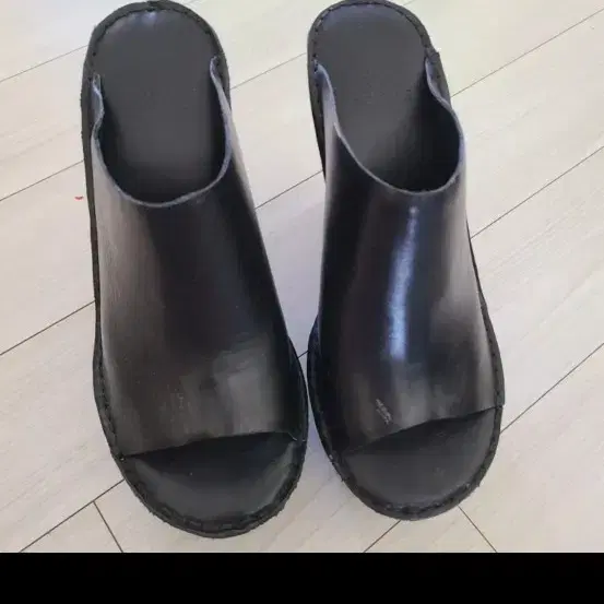 새거 슈콤마보니