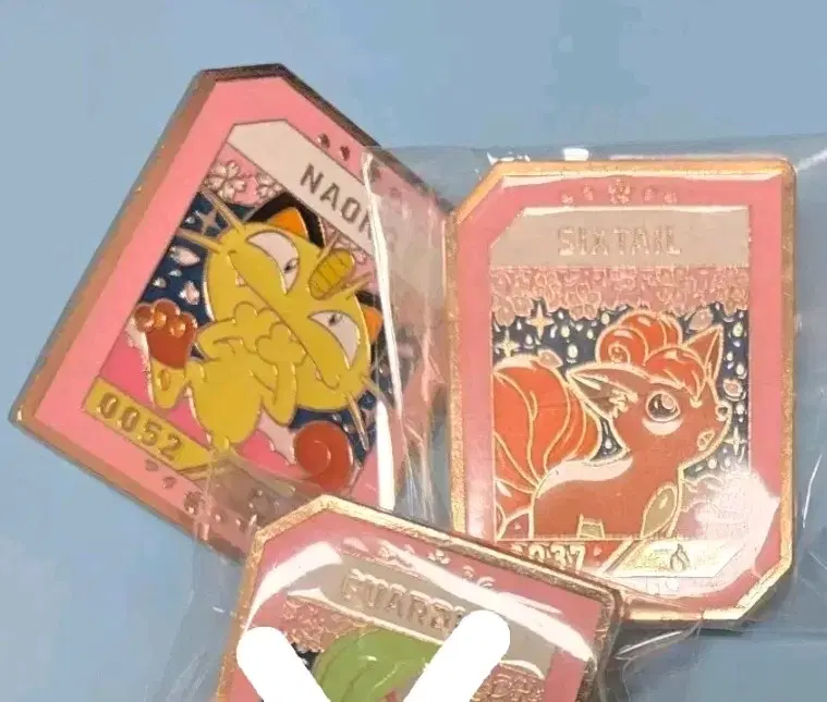 포켓몬스터 포켓몬 이삭토스트  뱃지 나옹 식스테일 2종 세트